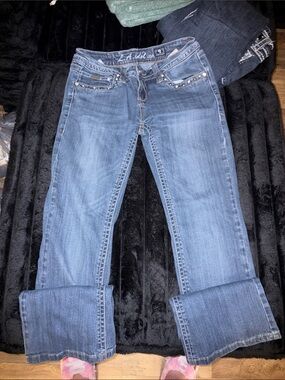 L.A. idol Women's Medium Blue Boot-Cut Jeans with Studded Pockets